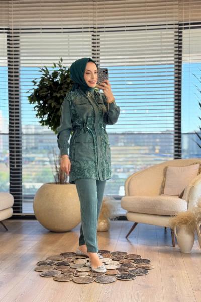 1204 Önü Kendinden Desenli Takım Zümrüt