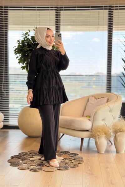 1309 Ön Sutaşı Etek Ucu Kırışık Takım Siyah