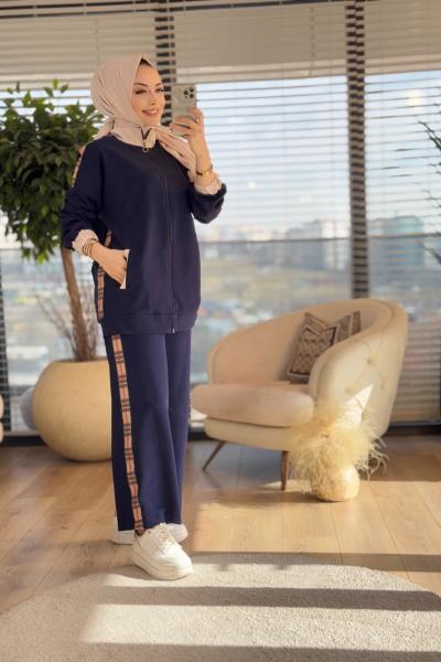22645 Omuz Ve Yanları Kare Desenli Takım Lacivert