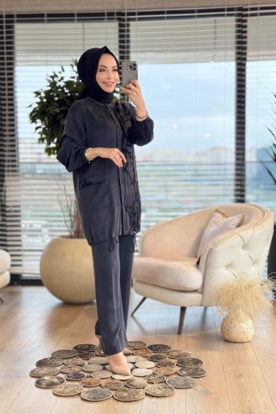 2543 Sağ Taraf Kendinden Desenli Düğmeli Takım Siyah