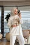 2695  Baskısı Pul Detaylı Sweatshırt Ekru