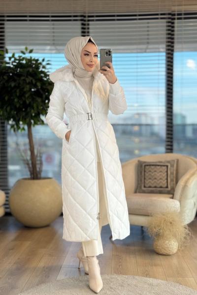 28-1035 Baklava Desen Kapşonu Kürklü Şişme Kaban Beyaz