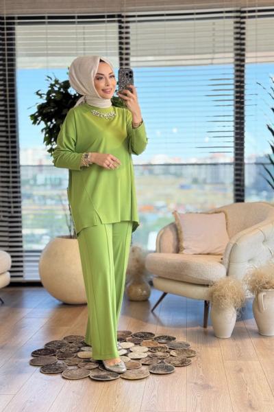 32961 Yakası Taş İşlemeli Takım Yeşil