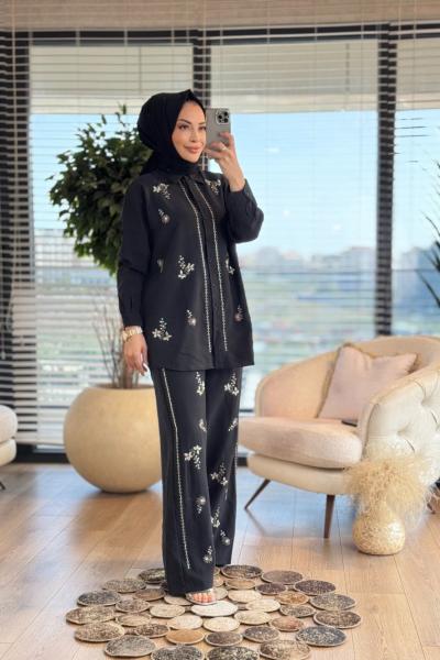 34369 Pat Kenarı Boncuk Nakışlı Gömlek Siyah