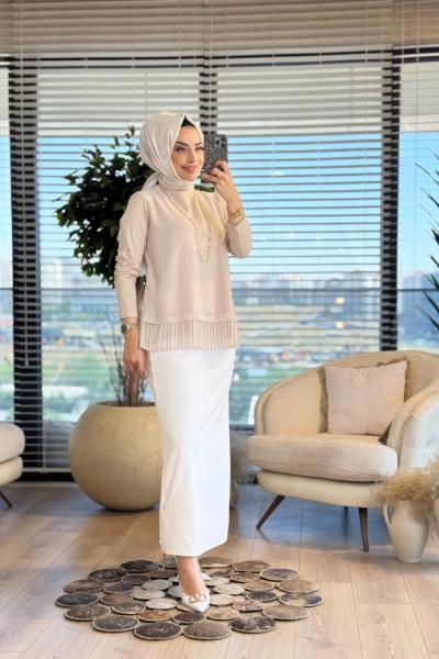 574 Etek Ucu Şifon Piliseli Bluz Bej