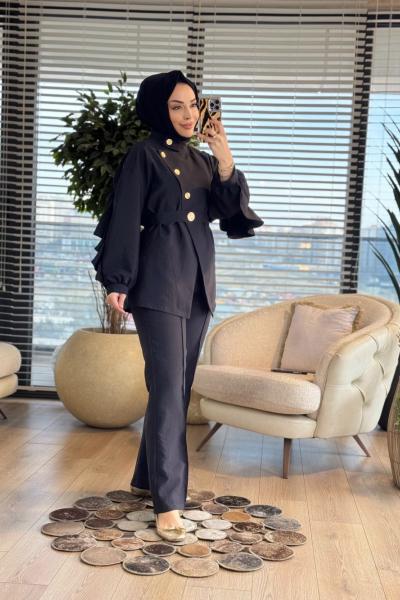 824 Ön Üçgen Parça Gold Düğmeli Takım Siyah